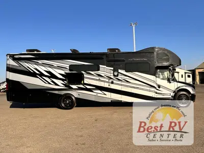 2027 Thor Motor Coach Inception photo 2