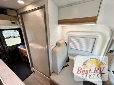 2027 Thor Motor Coach Talavera photo 16