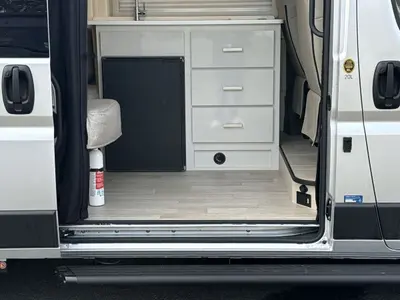 2027 Thor Motor Coach Tellaro photo 20