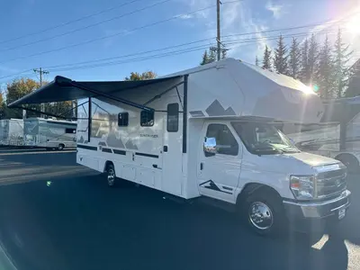 2026 Winnebago Suncruiser photo 23