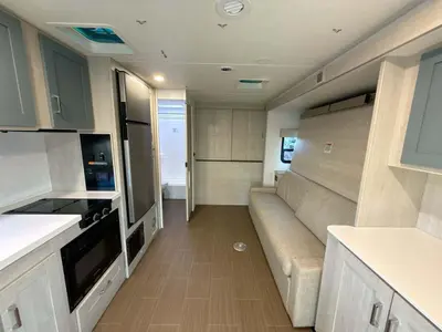 2026 Winnebago Suncruiser photo 17