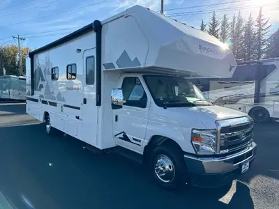 2026 Winnebago Suncruiser photo 5
