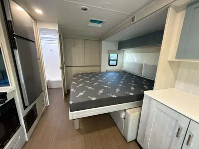 2026 Winnebago Suncruiser photo 49
