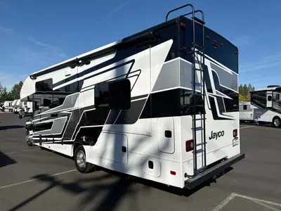 2027 Jayco Greyhawk photo 8