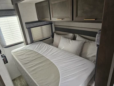 2025 THOR MOTOR COACH CHATEAU photo 16