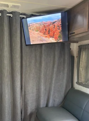 2020 WINNEBAGO MINNIE WINNIE photo 10