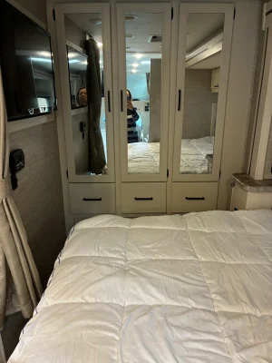 2021 THOR MOTOR COACH CHATEAU photo 8