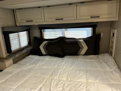 2021 THOR MOTOR COACH CHATEAU photo 7
