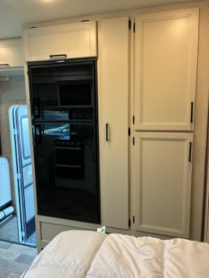 2021 THOR MOTOR COACH CHATEAU photo 5
