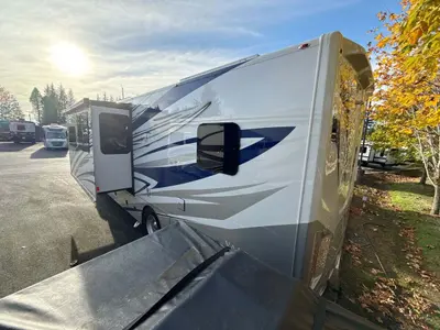2027 Renegade Valencia photo 8