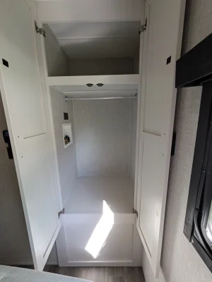2025 HIGHLAND RIDGE OPEN RANGE LIGHT photo 11