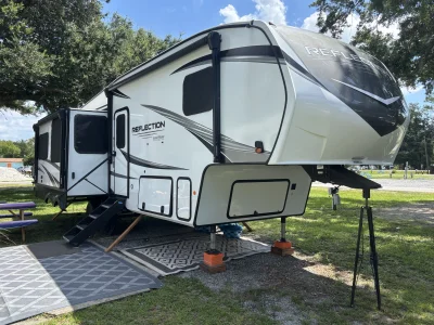 Used 2025 Grand Design Reflection 303RLS