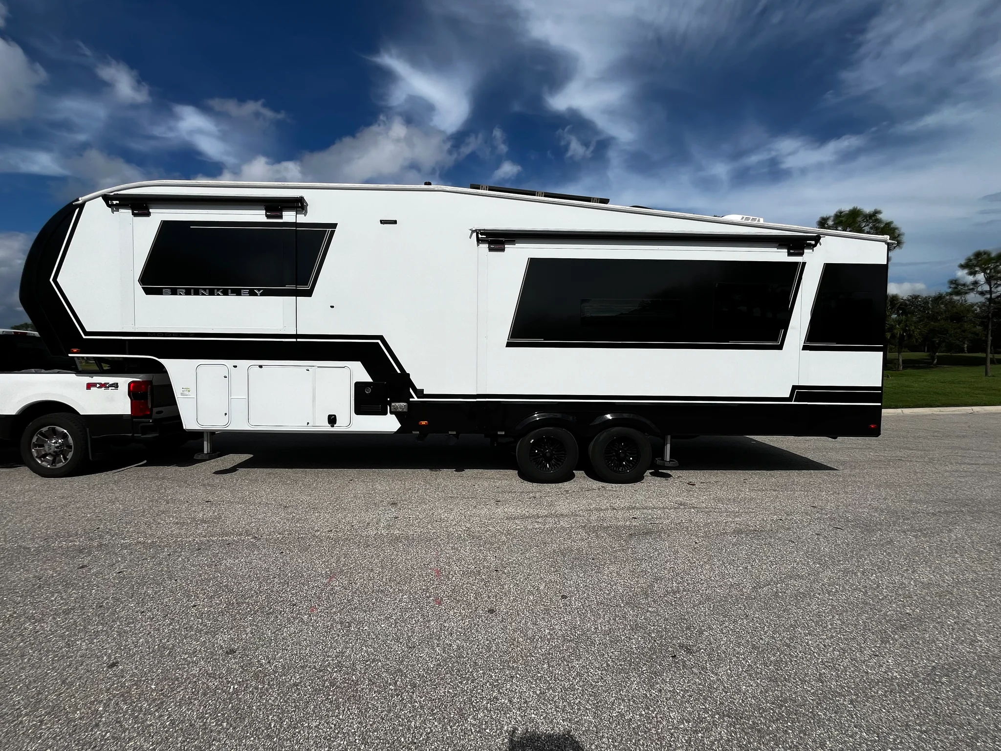 2025 BRINKLEY MODEL Z exterior