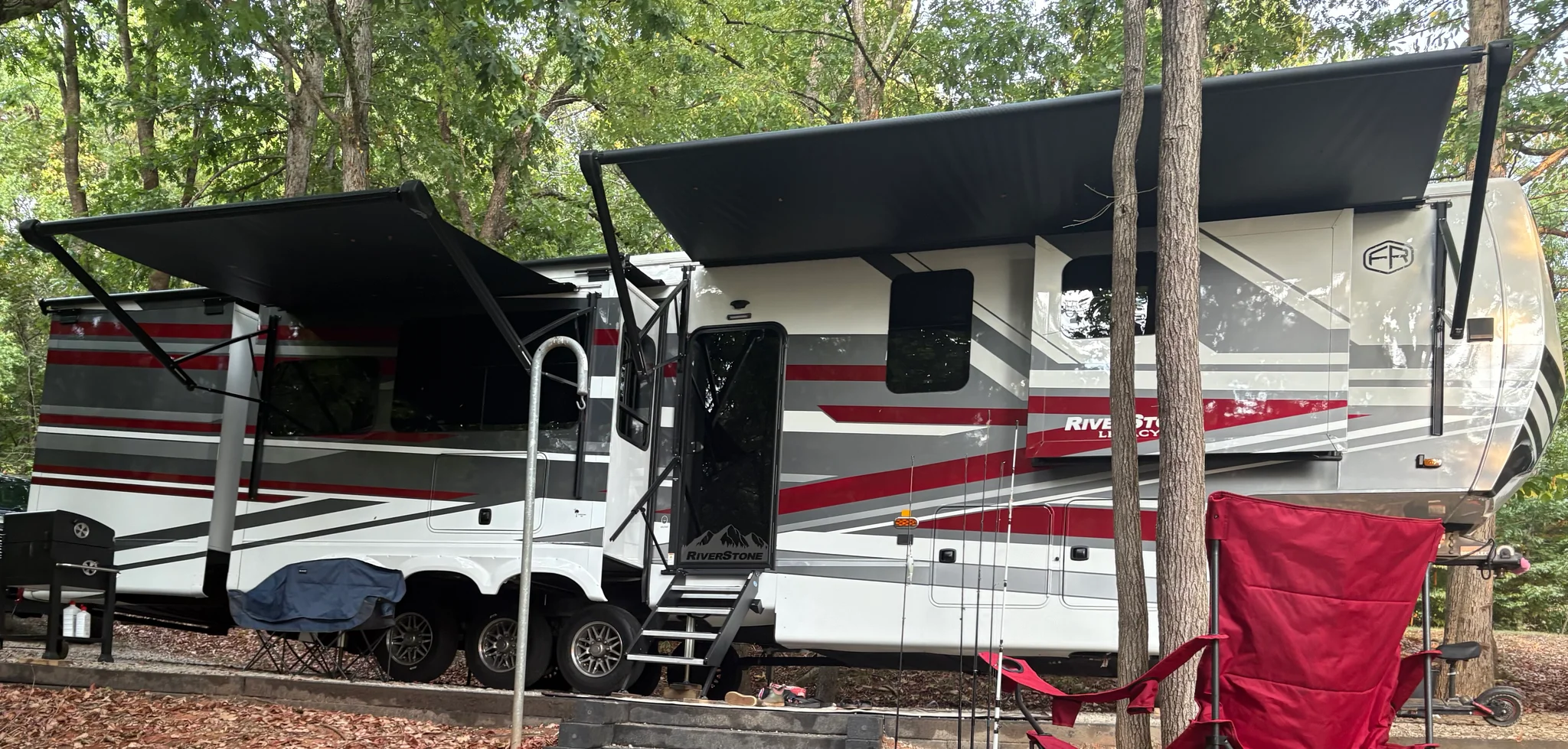 2025 FOREST RIVER RIVERSTONE LEGACY exterior