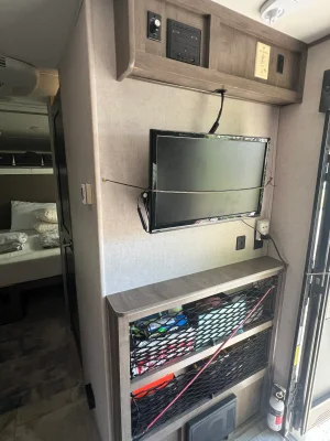 2018 FOREST RIVER R-POD photo 5