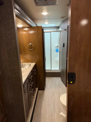 2020 THOR MOTOR COACH CHALLENGER photo 24