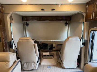 2020 THOR MOTOR COACH CHALLENGER photo 7