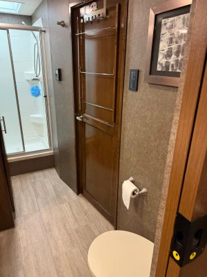 2020 THOR MOTOR COACH CHALLENGER photo 26