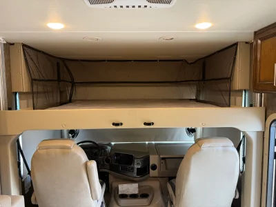 2020 THOR MOTOR COACH CHALLENGER photo 30