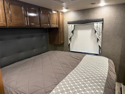 2020 THOR MOTOR COACH CHALLENGER photo 19