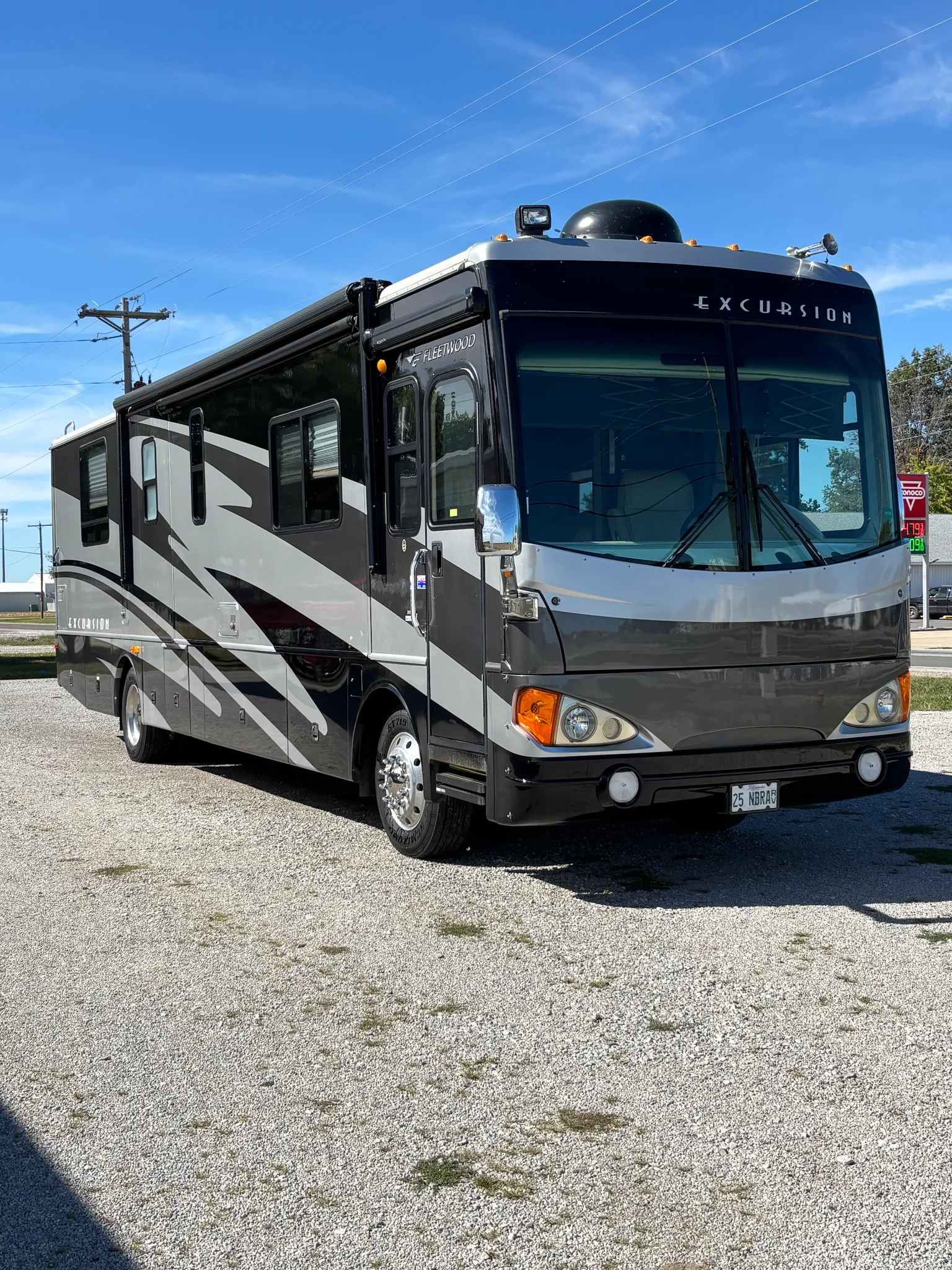2006 FLEETWOOD EXCURSION exterior