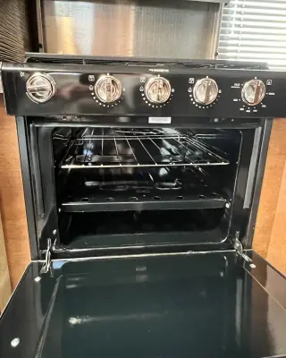 2020 Lance 850 Truck Camper photo 43