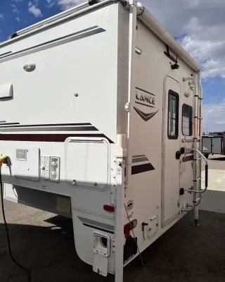 2020 Lance 850 Truck Camper photo 14