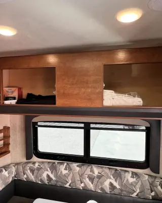 2020 Lance 850 Truck Camper photo 31