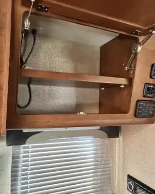 2020 Lance 850 Truck Camper photo 44