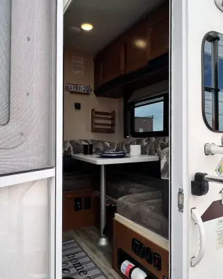 2020 Lance 850 Truck Camper photo 24
