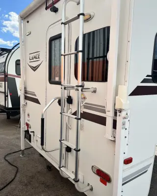 2020 Lance 850 Truck Camper photo 15