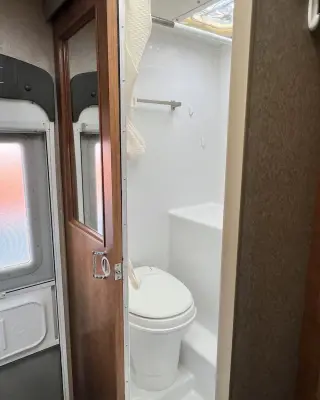 2020 Lance 850 Truck Camper photo 50