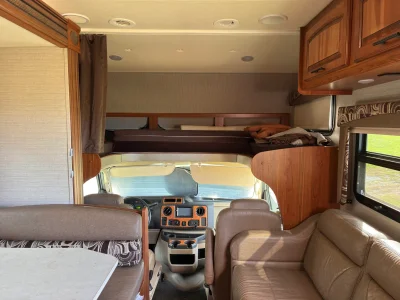 2017 JAYCO GREYHAWK photo 3