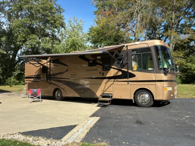 2006 HOLIDAY RAMBLER VACATIONER photo 2