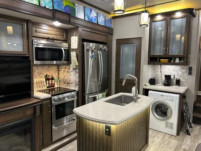 2021 GRAND DESIGN SOLITUDE S-CLASS photo 14