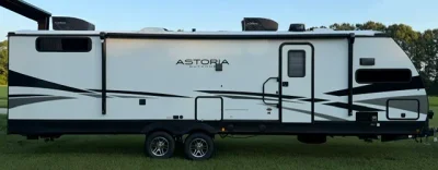 Used 2025 Dutchmen Astoria 2913FK