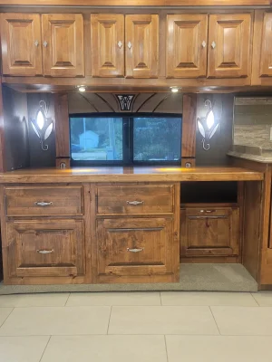 2016 TIFFIN MOTORHOMES PHAETON photo 10