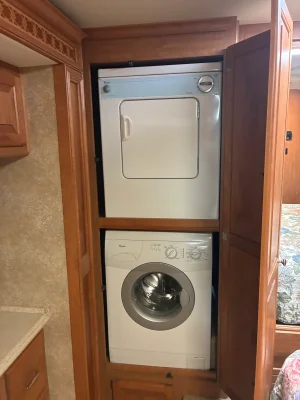 2009 TIFFIN MOTORHOMES PHAETON photo 26
