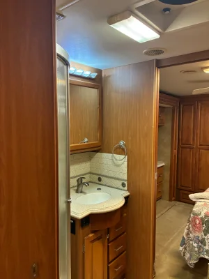 2009 TIFFIN MOTORHOMES PHAETON photo 15