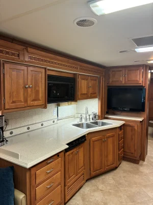 2009 TIFFIN MOTORHOMES PHAETON photo 13
