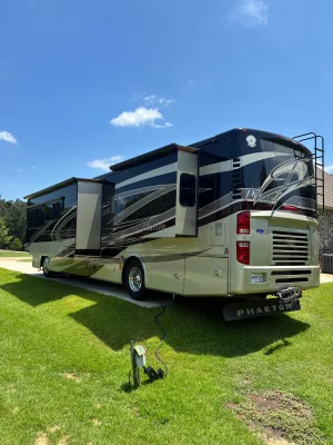 2009 TIFFIN MOTORHOMES PHAETON photo 3