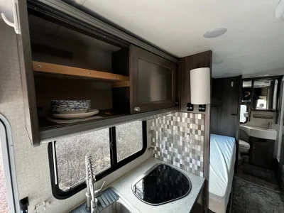 2018 WINNEBAGO FUSE photo 15