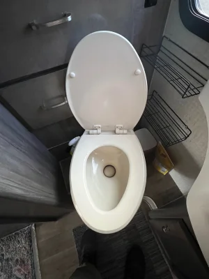 2018 WINNEBAGO FUSE photo 23