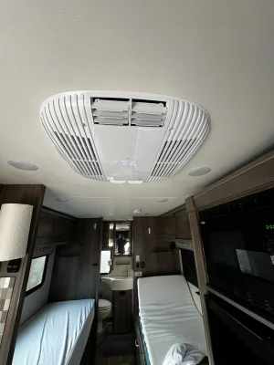 2018 WINNEBAGO FUSE photo 30