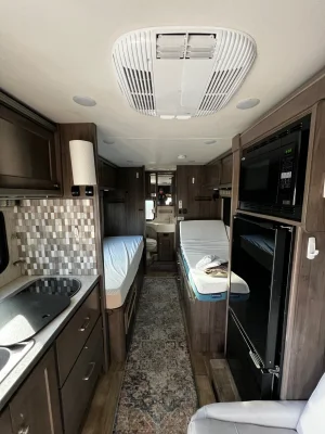 2018 WINNEBAGO FUSE photo 11