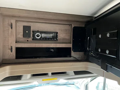 2018 WINNEBAGO FUSE photo 37