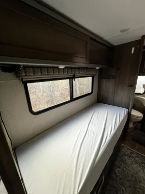 2018 WINNEBAGO FUSE photo 17
