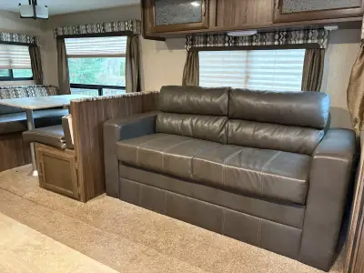 2018 COACHMEN APEX photo 3