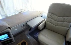 2005 FLEETWOOD PACE ARROW photo 12