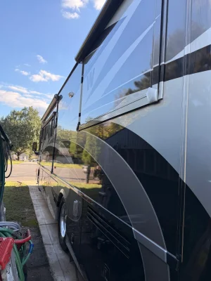 2012 WINNEBAGO JOURNEY photo 5